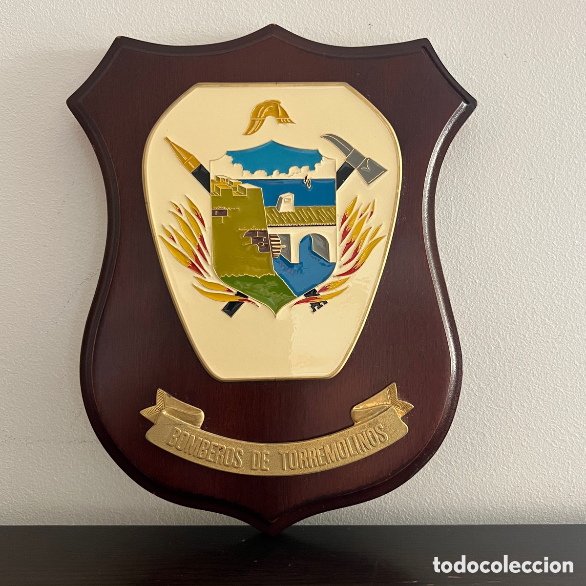 Coleccionismo: Metopa bomberos de Torremolinos - Foto 2