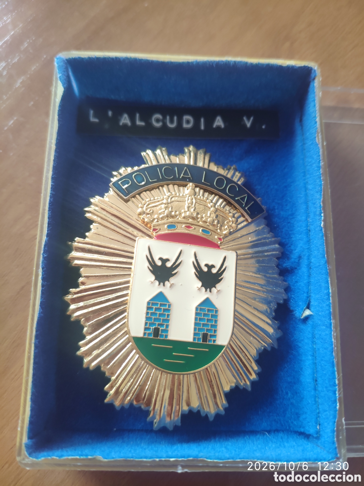 Coleccionismo: Placa insignia Polic&iacute;a local l'alcudia valencia