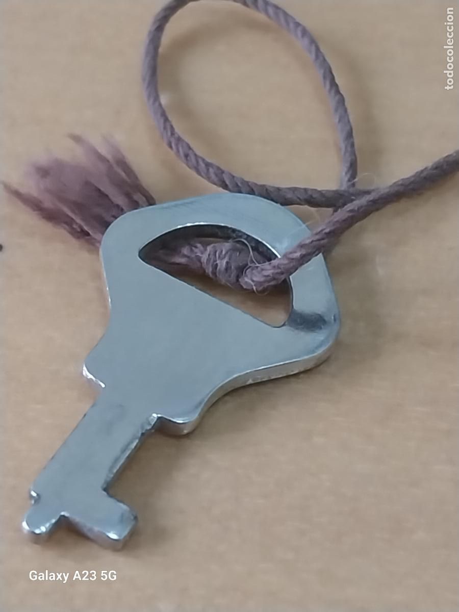 Coleccionismo: LLAVE HUCHA O SIMILAR CIFRADO B&Aacute;SICO METAL CROMADO 2.92CMS ALTO
