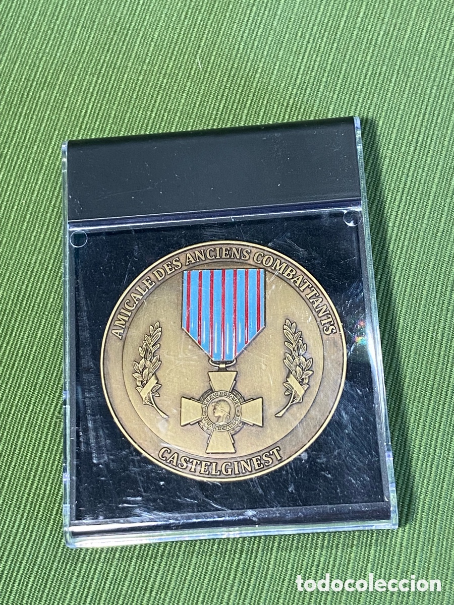 Coleccionismo: Medall&oacute;n o moneda conmemorativa amigos de los antiguos combatientes (Francia). CASTELGINEST.