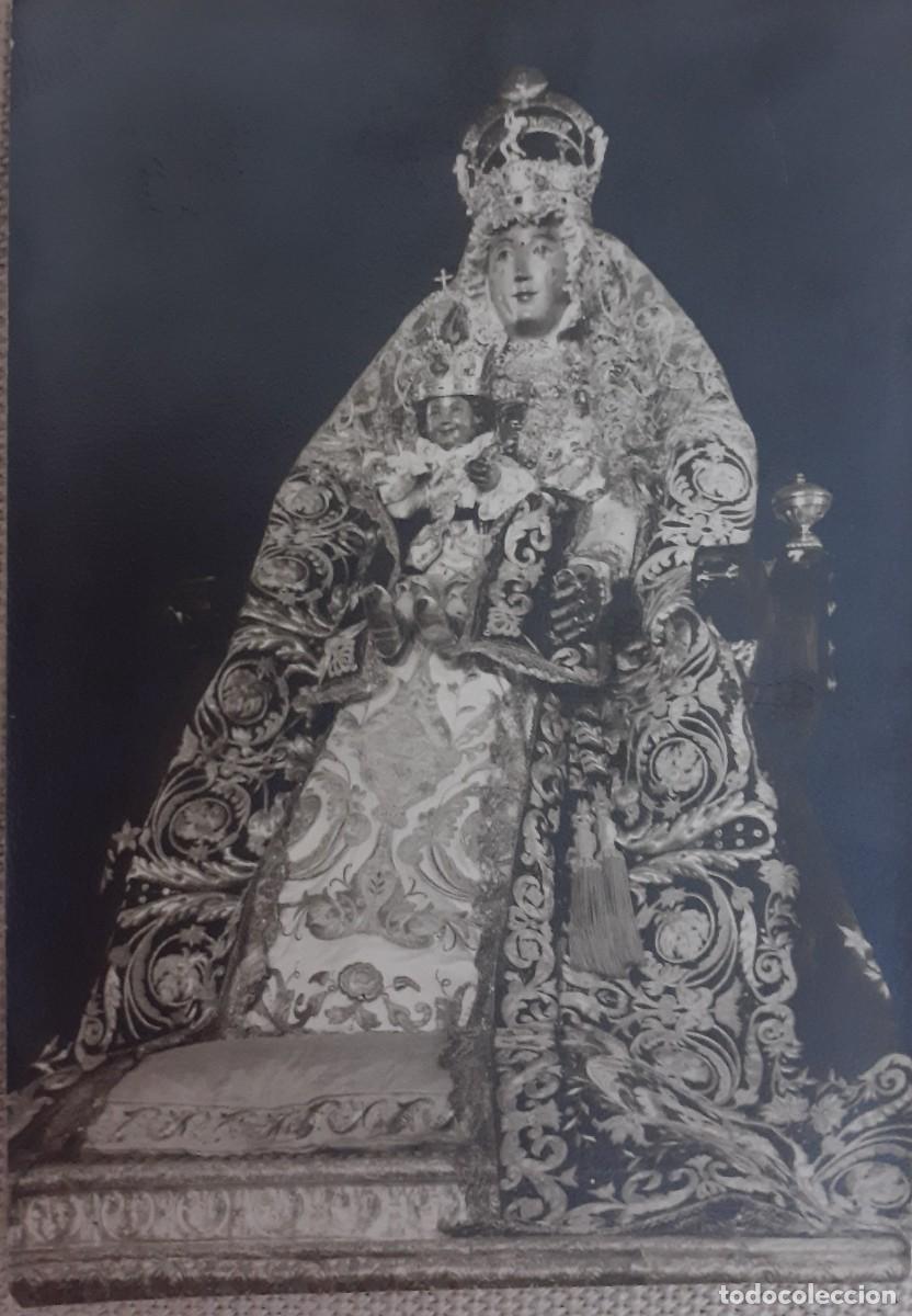 Coleccionismo: SEVILLA 1973, VIRGEN DE LOS REYES, CLAUSURA III SEMANA JOVEN COFRADE, 7,5X10 CM.