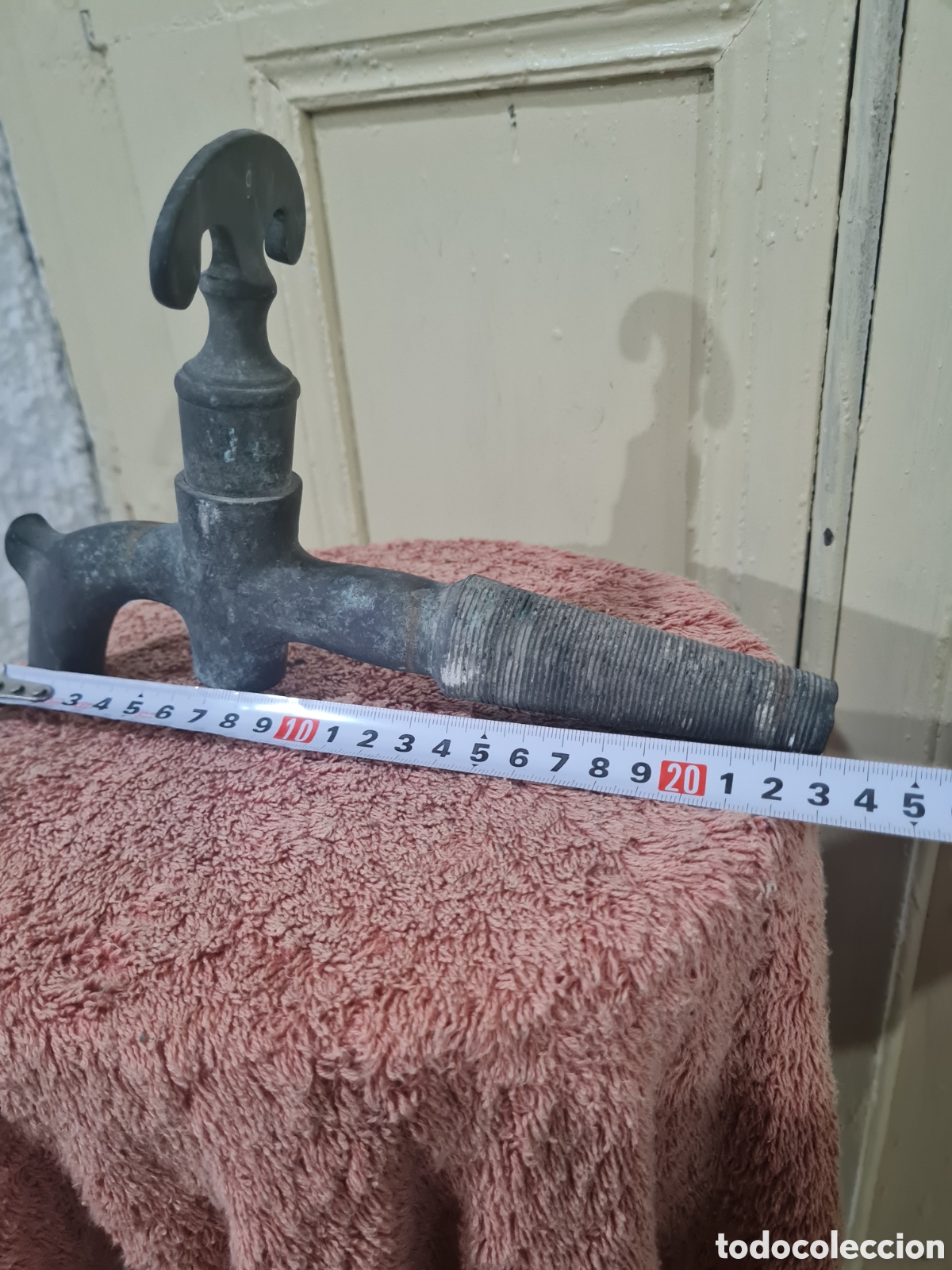 Coleccionismo: Antiguo grifo de bronce - Foto 4