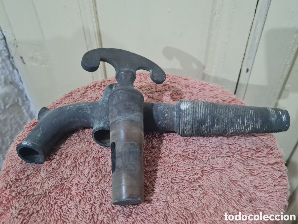 Coleccionismo: Antiguo grifo de bronce - Foto 7