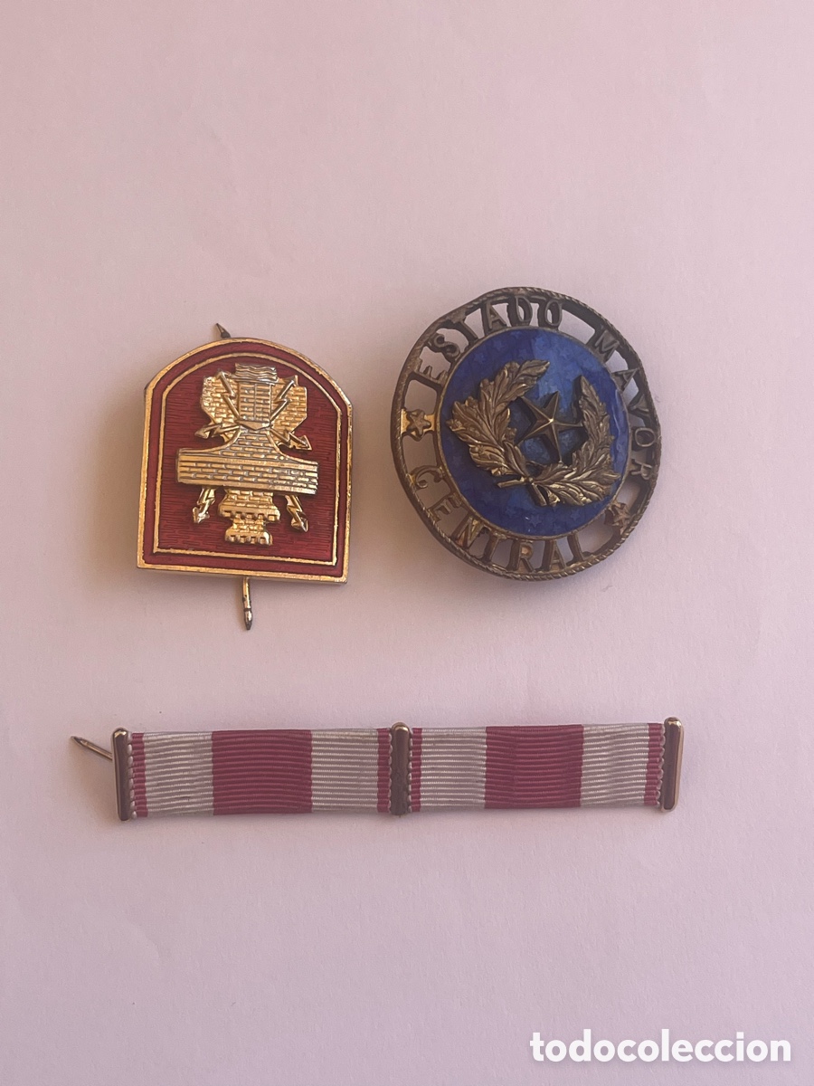 Colecionismo: ANTIGUAS (3) INSIGNIAS MILITARES DE ESPA&Ntilde;A.