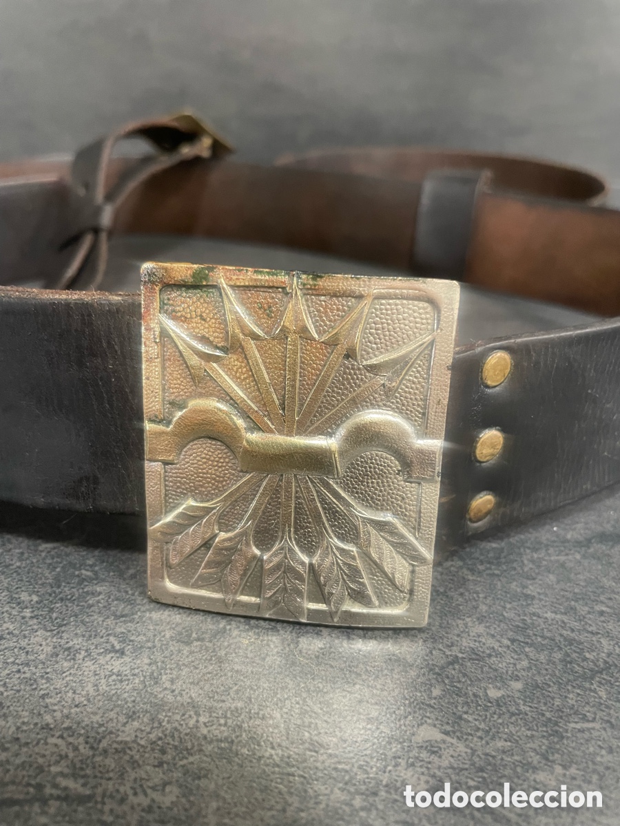 Collecting: Cintur&oacute;n militar de &eacute;poca (Guerra Civil Espa&ntilde;ola 1936-1939