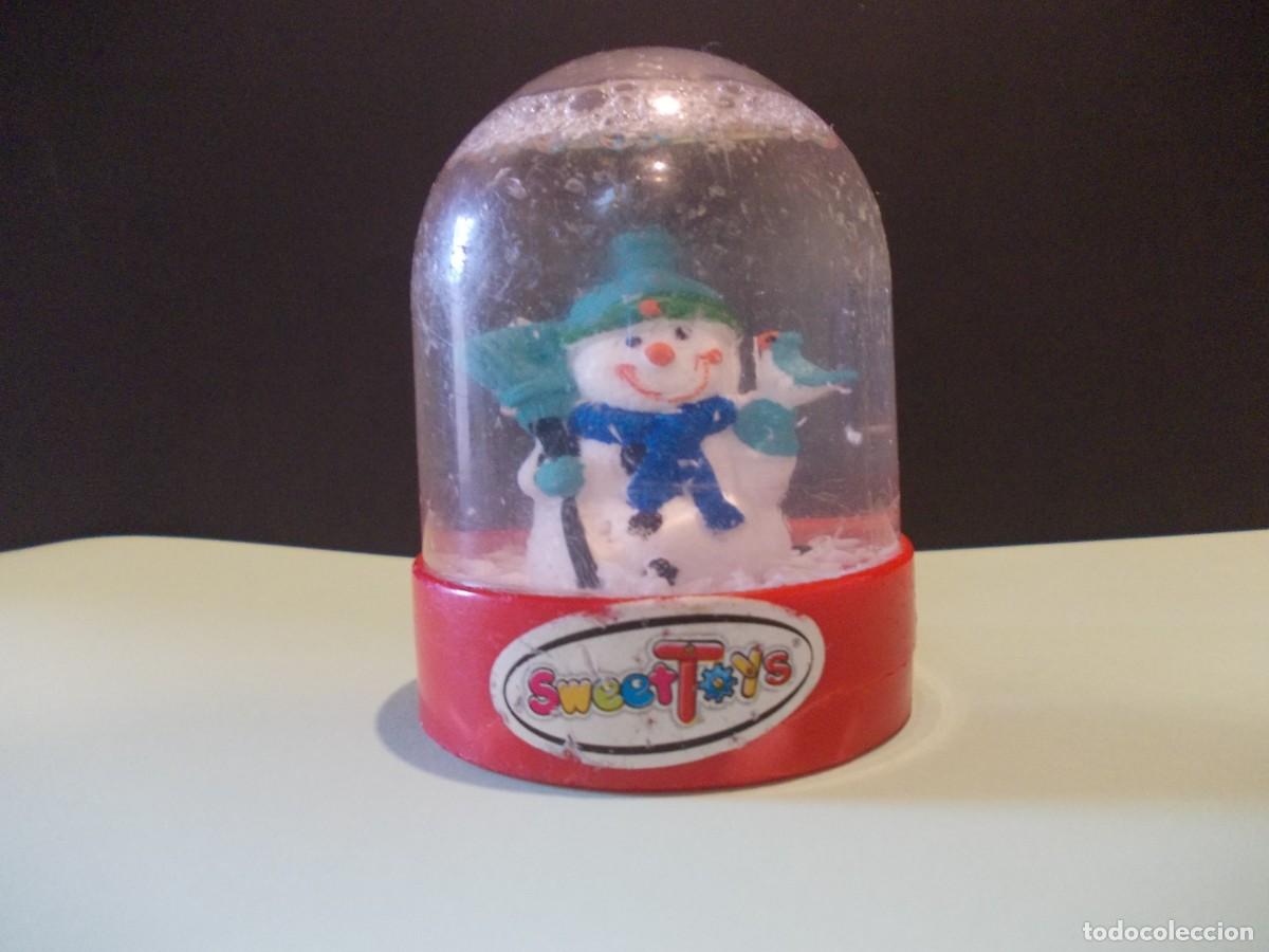 Collezionismo: Bola nieve Sweet Toys globo cristal plastico mu&ntilde;eco Navidad adorno liquido rojo figura retro