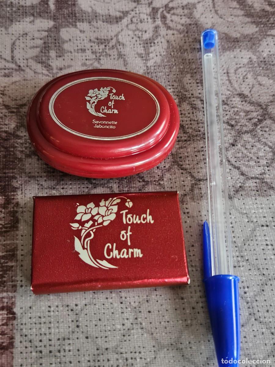 Coleccionismo: Lote De 1 Jaboncito Y Jabonera Port&aacute;til Cortes&iacute;a Hosteler&iacute;a Touch Of Charm Mas 1 De Regalo.