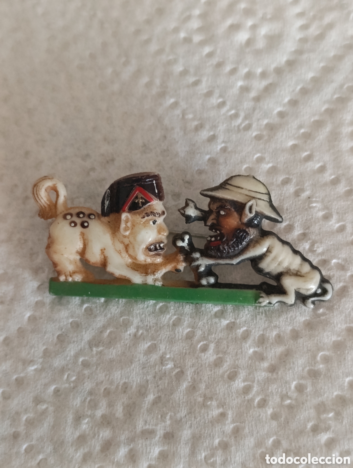 Coleccionismo: Antigua Insignia Mussolini-Haile Selassie1935