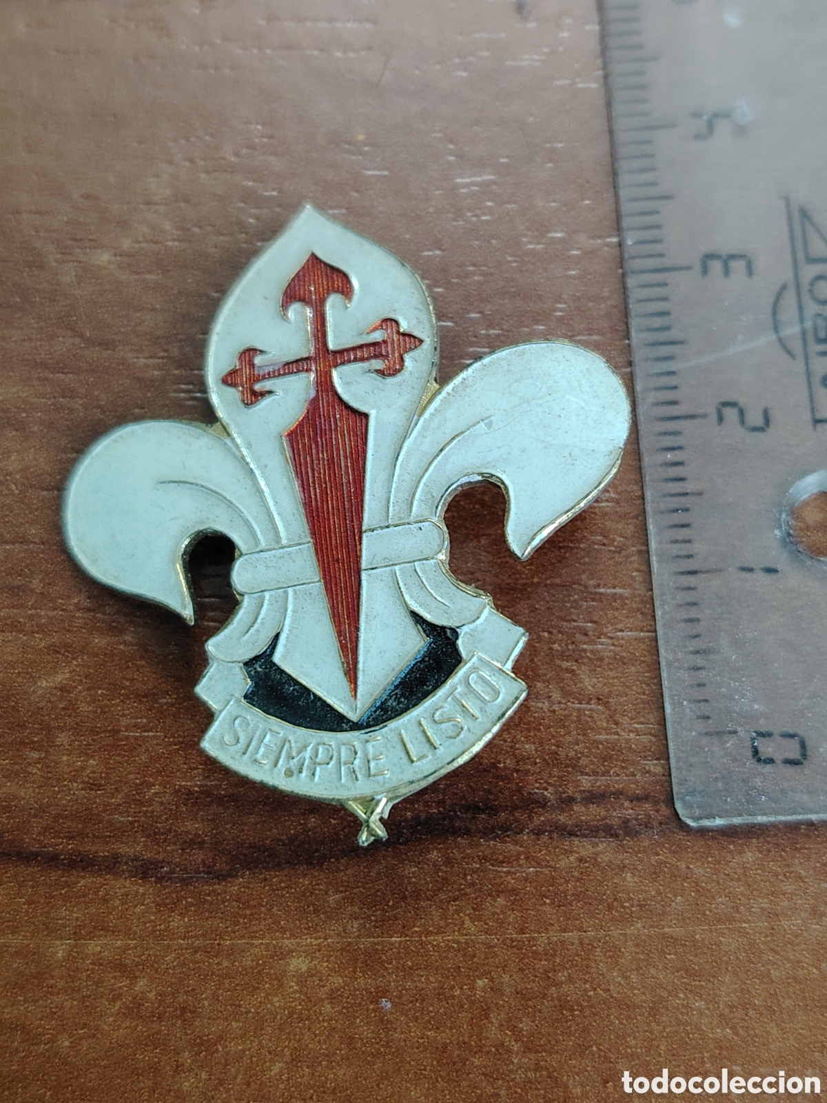 Coleccionismo: Chapa antigua de Boys Scouts Siempre Adelante