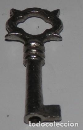 Coleccionismo: UNA PEQUE&Ntilde;A LLAVE ............ - Foto 1
