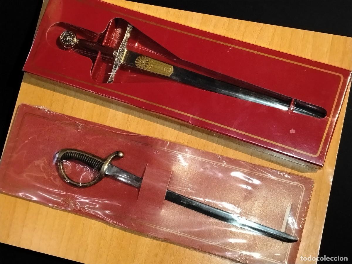 Colecionismo: 2 HIST&Oacute;RICAS MINI ESPADAS DE LEYENDA (ART GLADIUS Y SABLE MILITAR,BRIQUET )EN ACERO