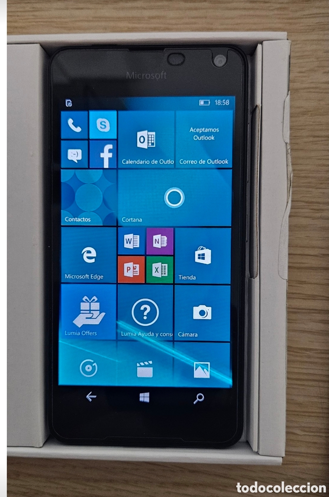 Collecting: Microsoft Lumia 650 16GB (Con Caja Original) - Libre