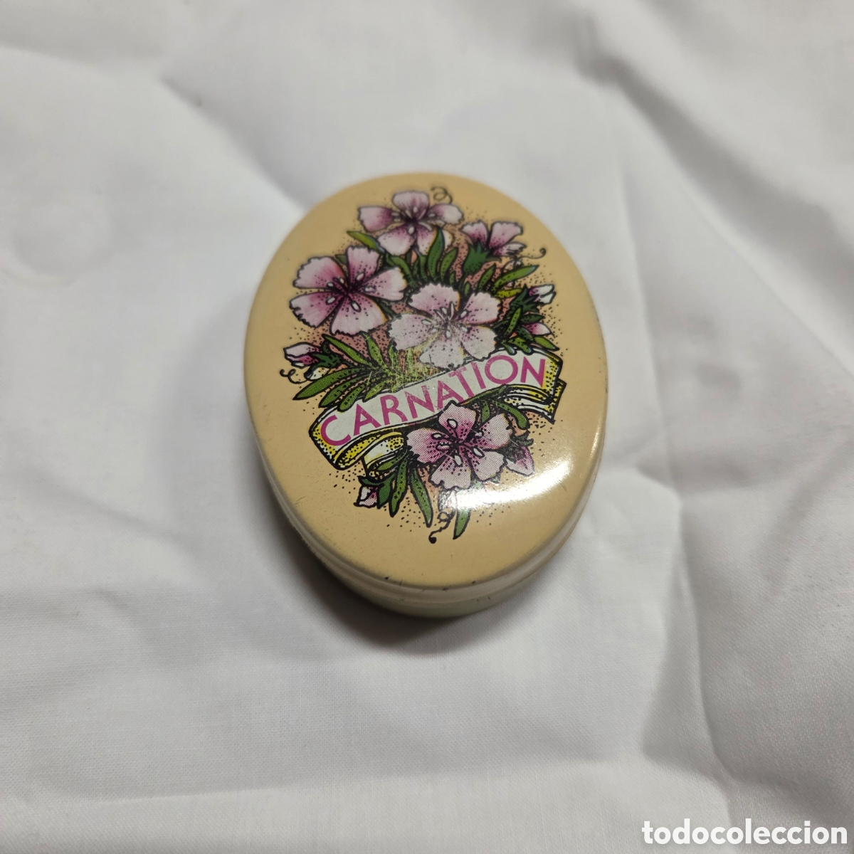 Collecting: Vela Vintage de Clavel &rdquo;Kandell&rdquo; en Lata de Coraz&oacute;n