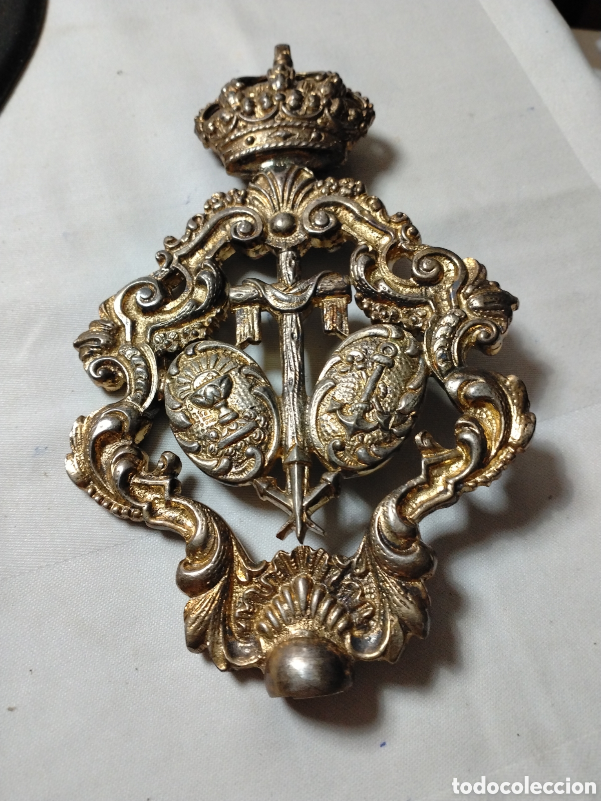 Collectionnisme: REMATE DE VARA DE COFRADIA DE SEVILLA - CRUZ, CALIZ Y ANCLA - ESPERANZA DE TRIANA ?.