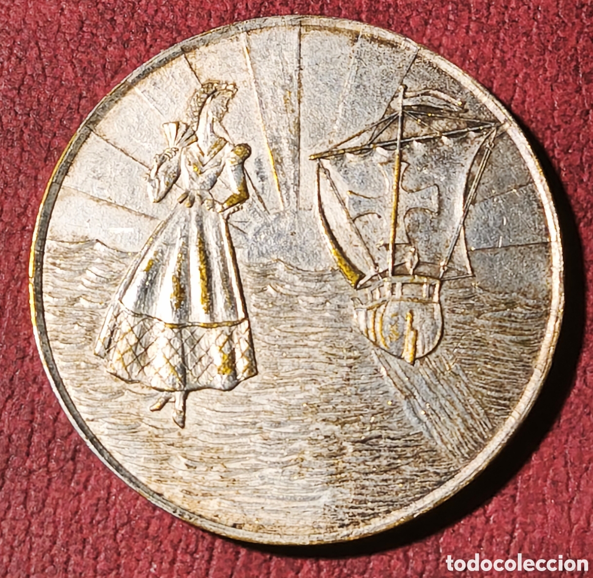 Coleccionismo: Cuba. 1979. Medalla. Coros y Danzas de Espa&ntilde;a. Bodas de plata