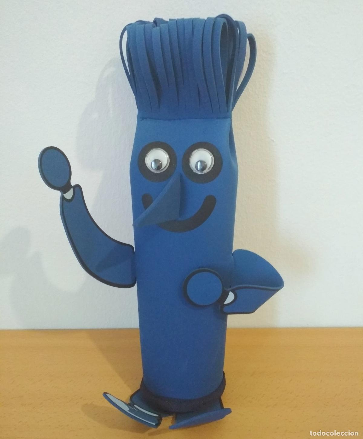 Collecting: Estuche escolar Club S&uacute;per 3. Top, personaje azul. Hecho en goma eva. A&ntilde;os 90.