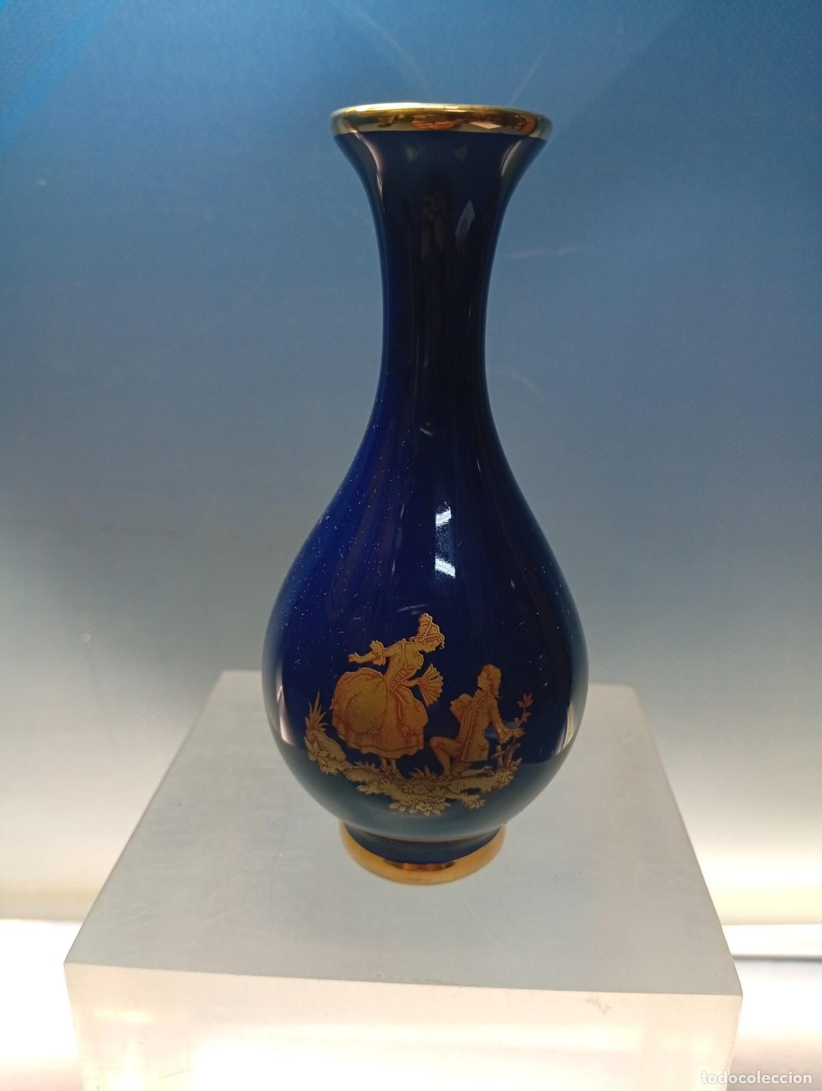 Collecting: Limoges, Francia, jarr&oacute;n peque&ntilde;o de porcelana azul cobalto