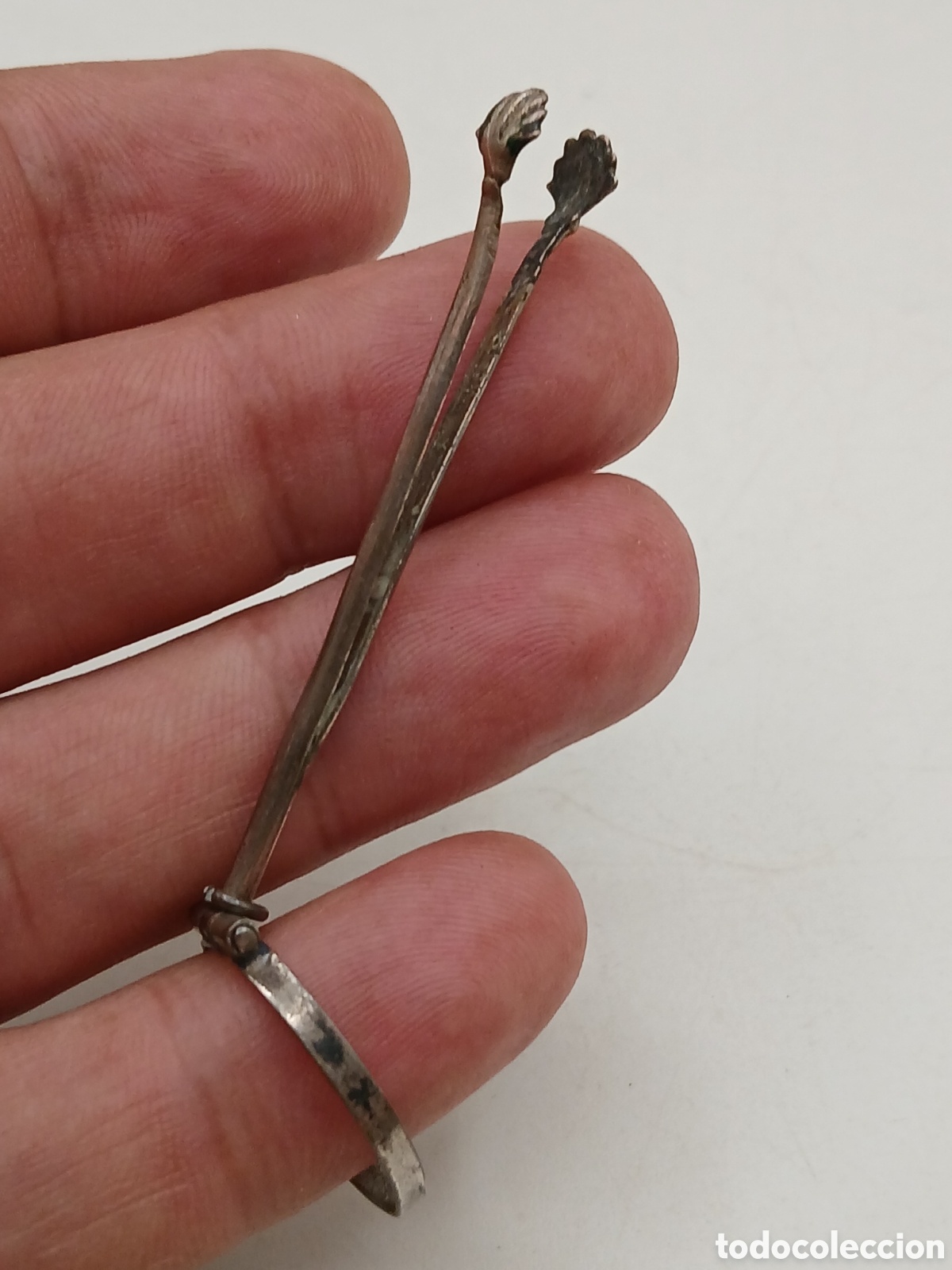Coleccionismo: Antigua pinza limpia pipas/boquillas metal plateado