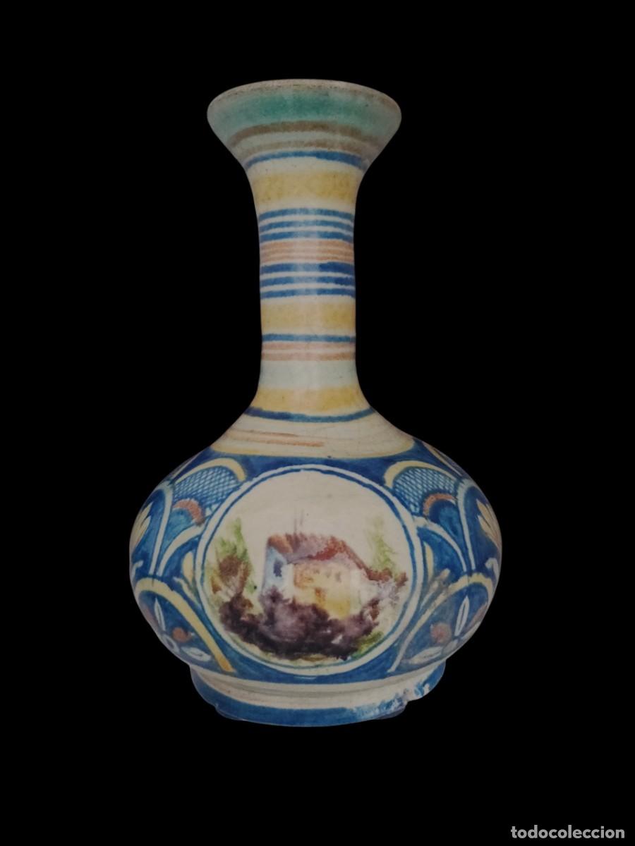 Coleccionismo: Vaso a bottiglia in maiolica italiana