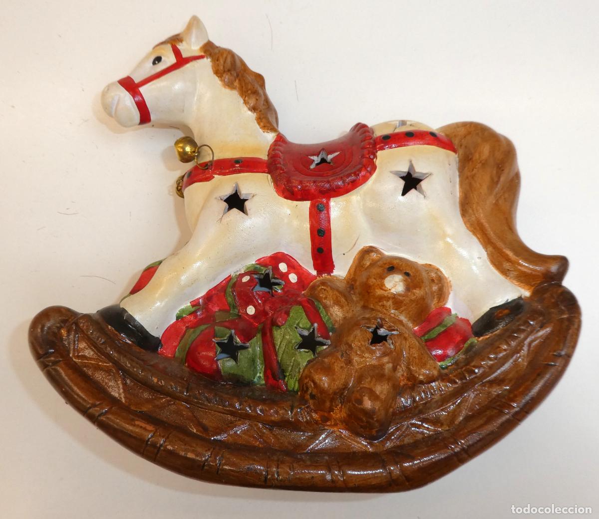 Coleccionismo: Caballo balanc&iacute;n de ceramica navide&ntilde;o, para poner una vela
