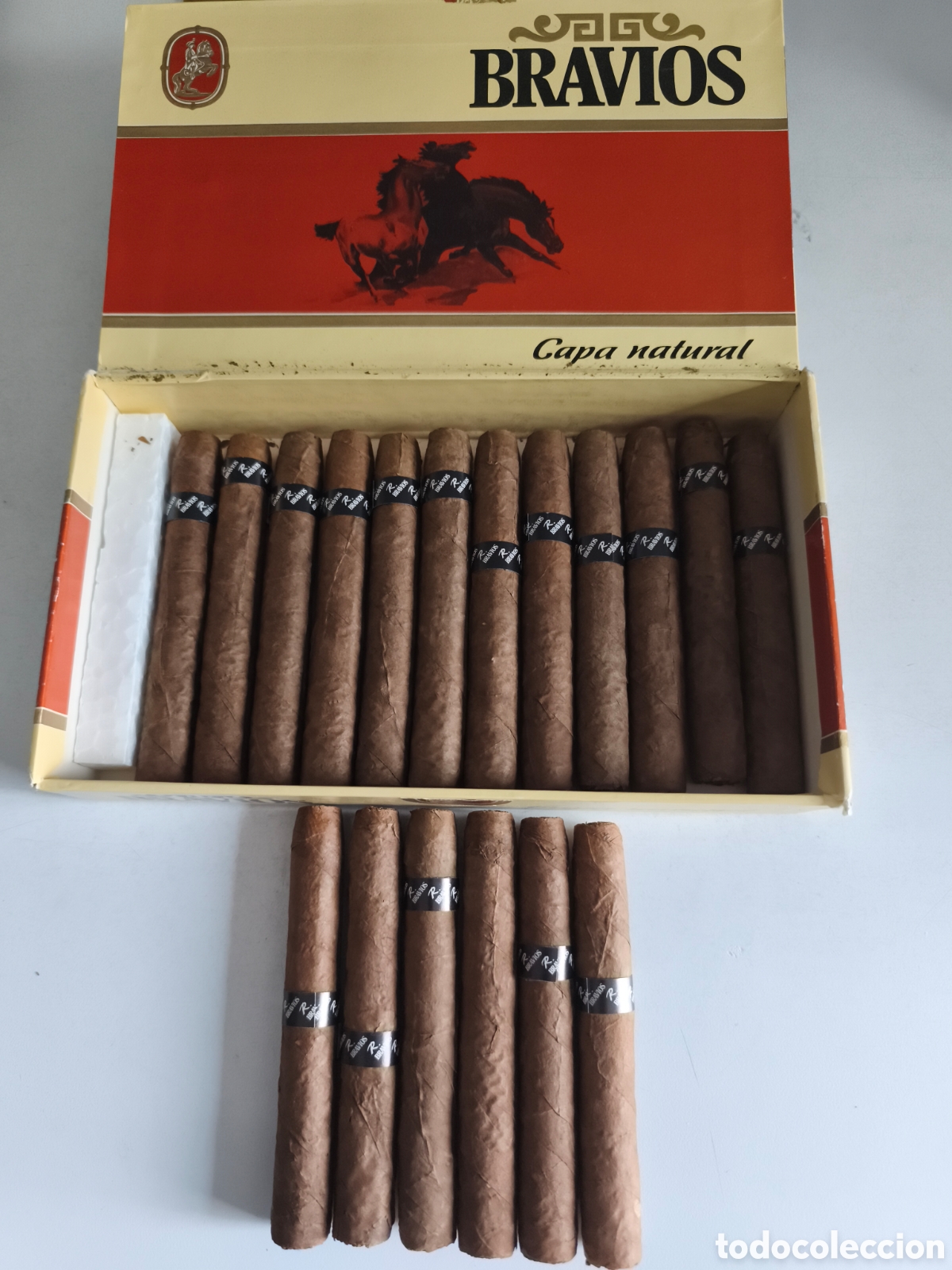 Collecting: Antigua caja de puros Bravios capa natural con 18 puros de 25 en perfecto estado
