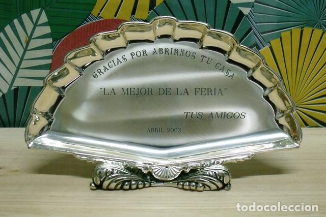 Collecting: Placa Abanico A la mejor de la Feria - Gracias por abrirnos tu casa - Tus Amigos Abril 2003
