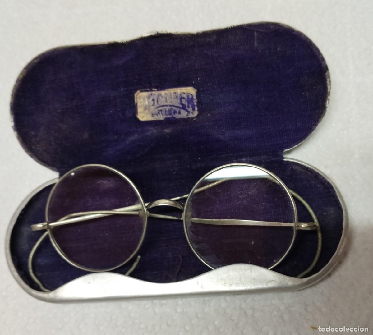 Collectionnisme: Gafas tipo Quevedo con funda met&aacute;lica