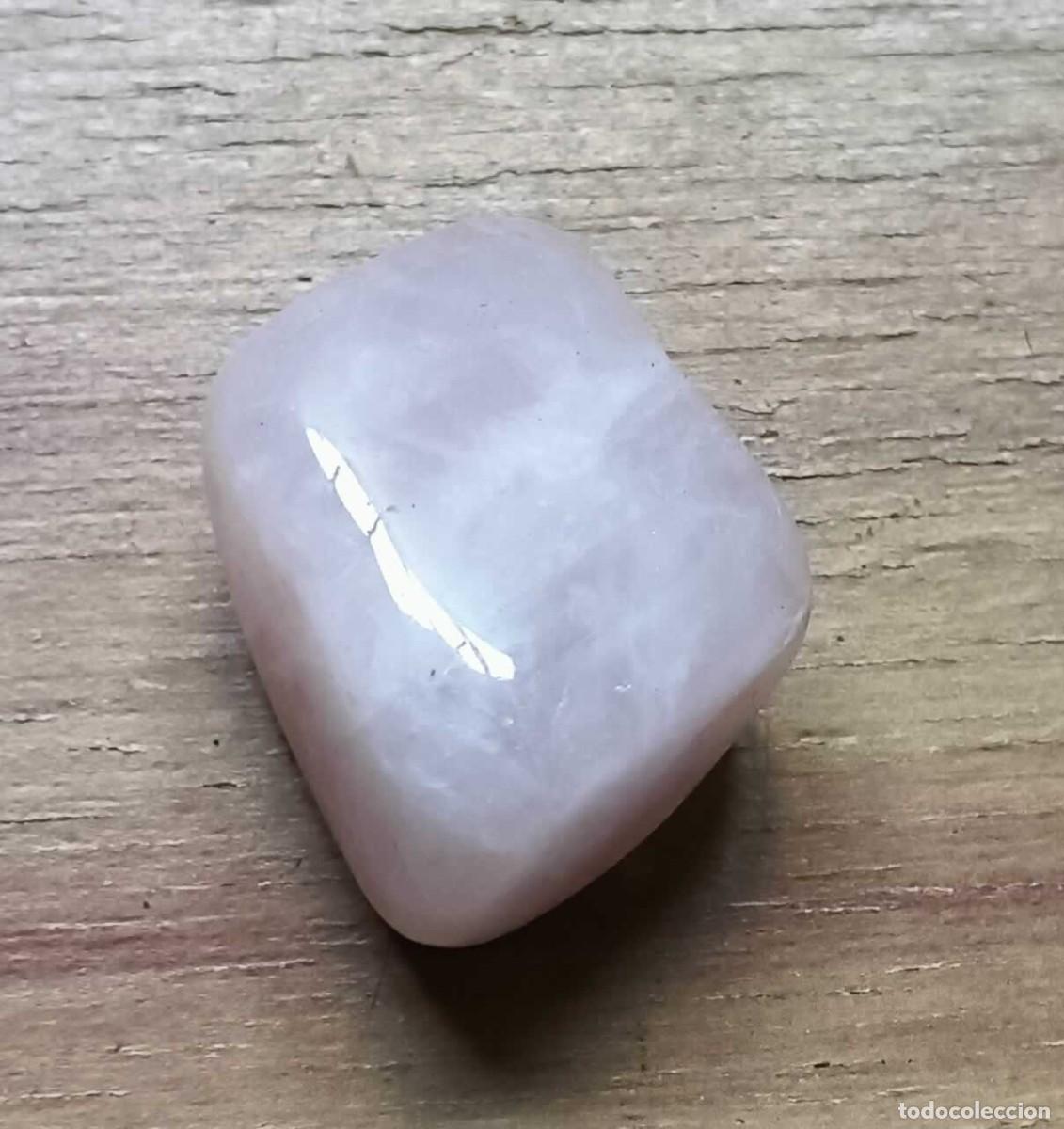 Colecionismo: PIEDRA DE CUARZO ROSA PULIDA Y RODADA &ndash; 4,3 X 5,6 CM &ndash; &rdquo;PIEDRA DEL AMOR&rdquo;
