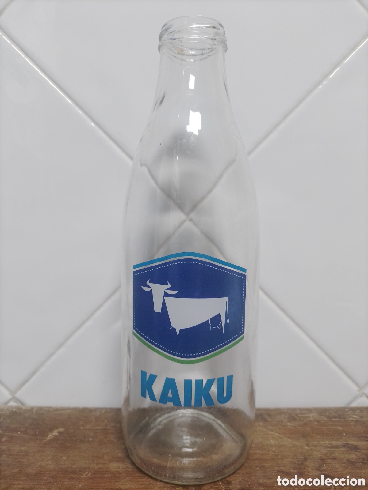 Coleccionismo: Botella cristal Kaiku. - Foto 1