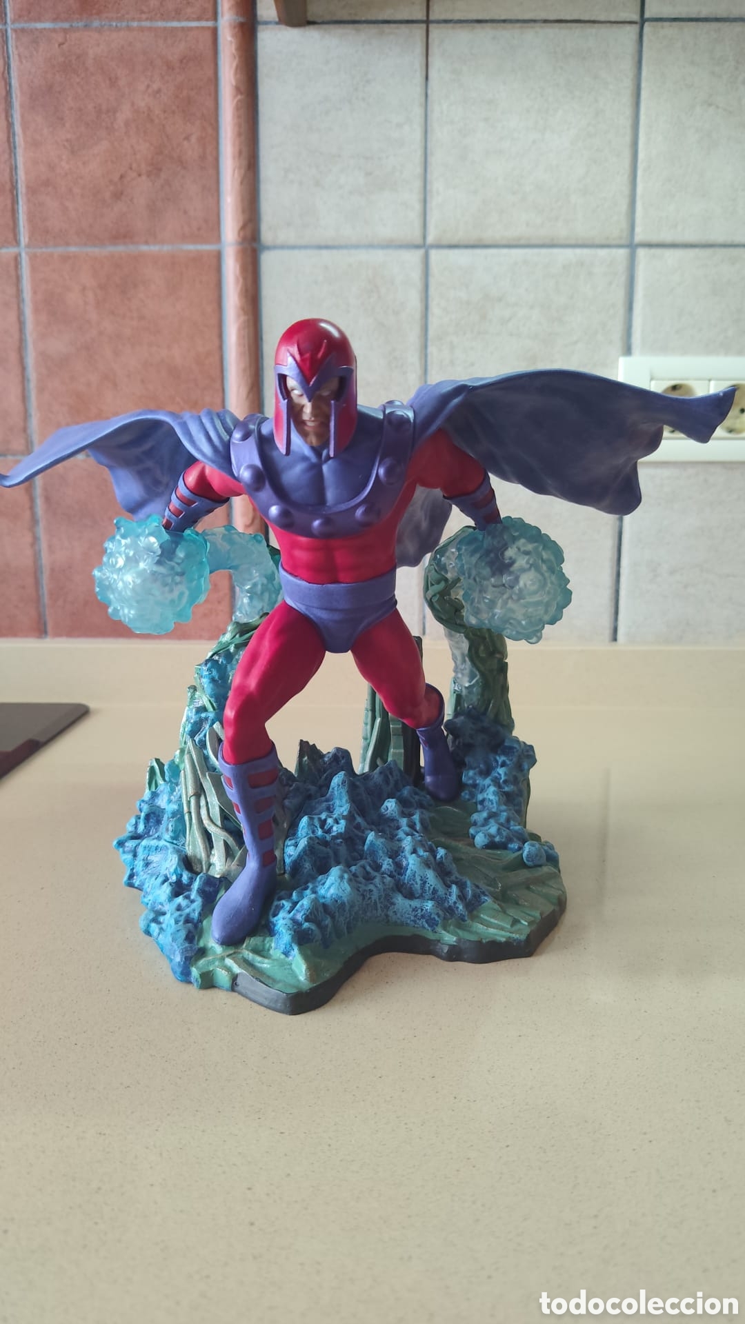Coleccionismo: Figura Diamond select magneto