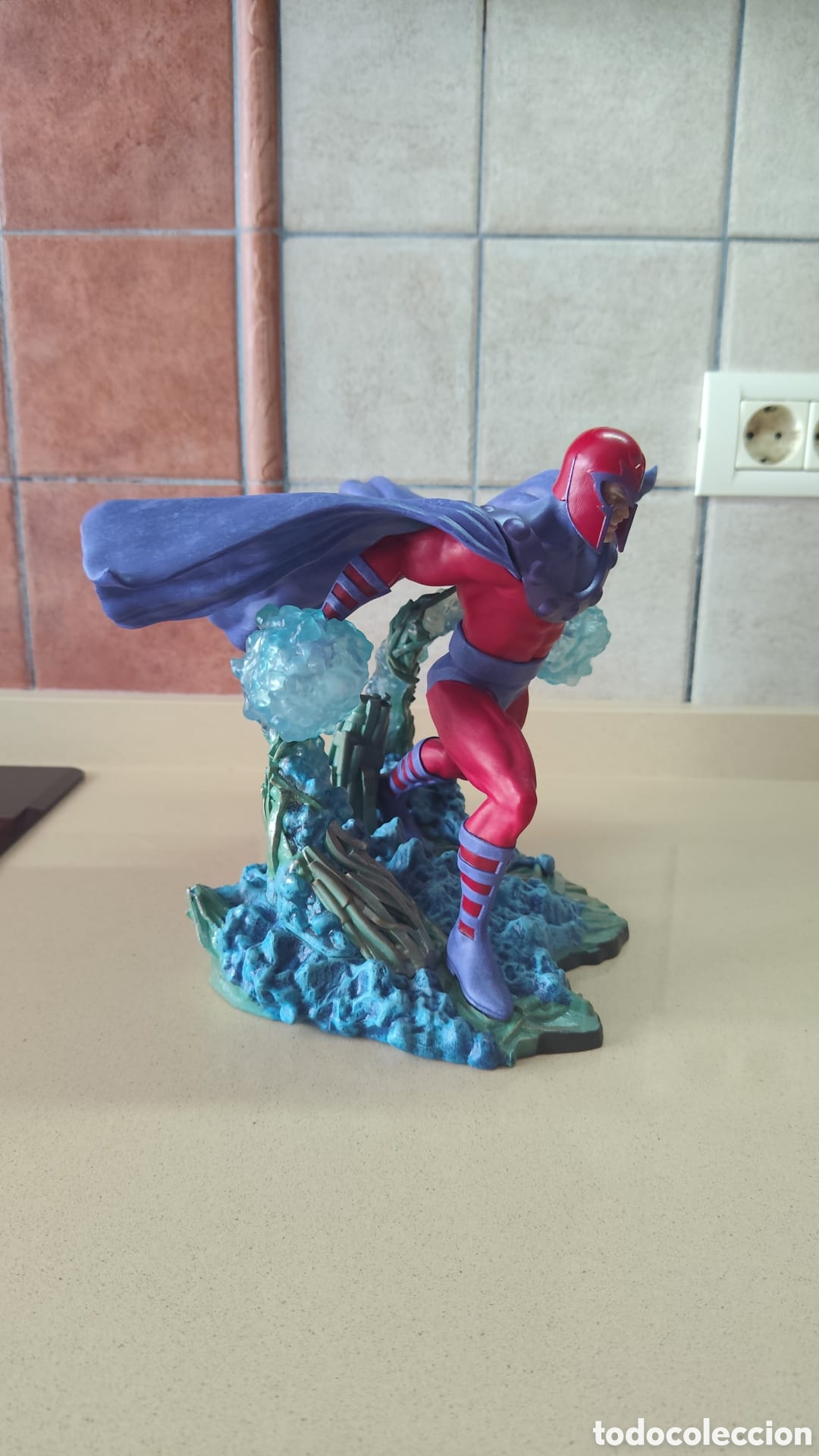 Coleccionismo: Figura Diamond select magneto