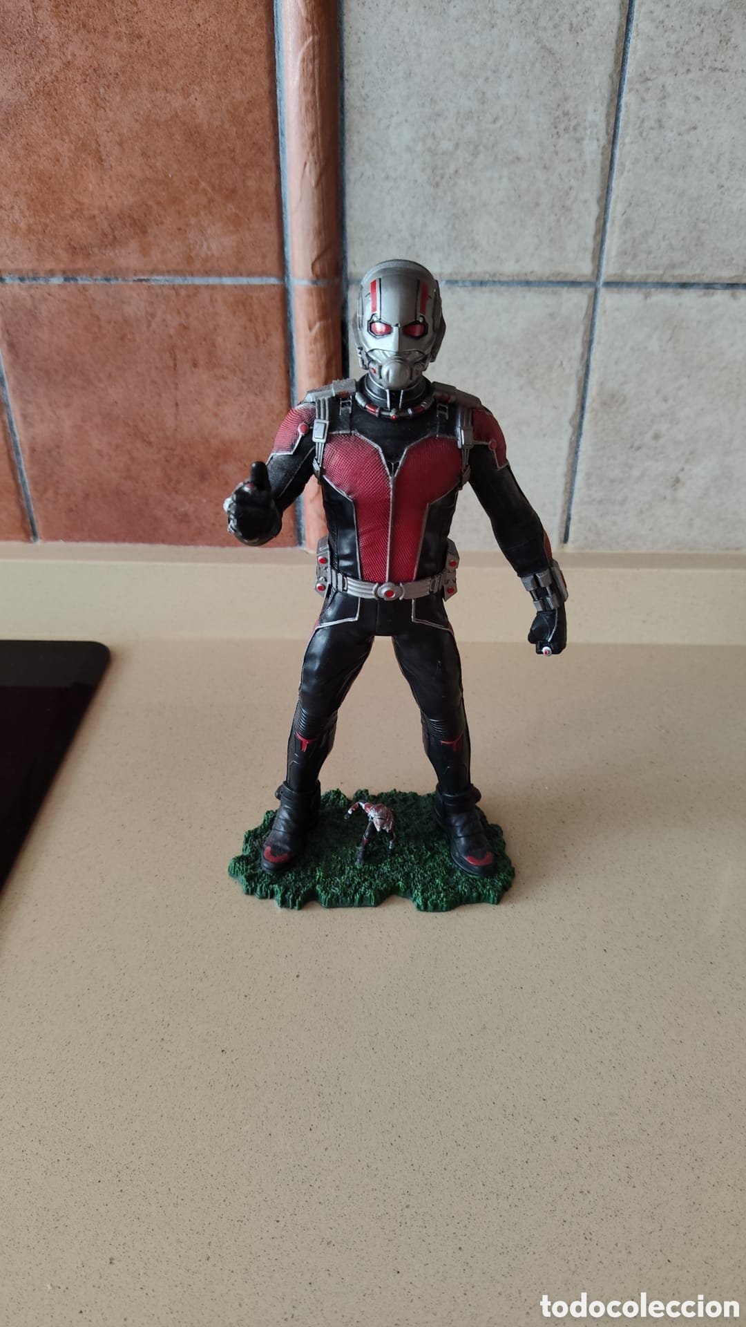 Coleccionismo: Figura Diamond select ant man