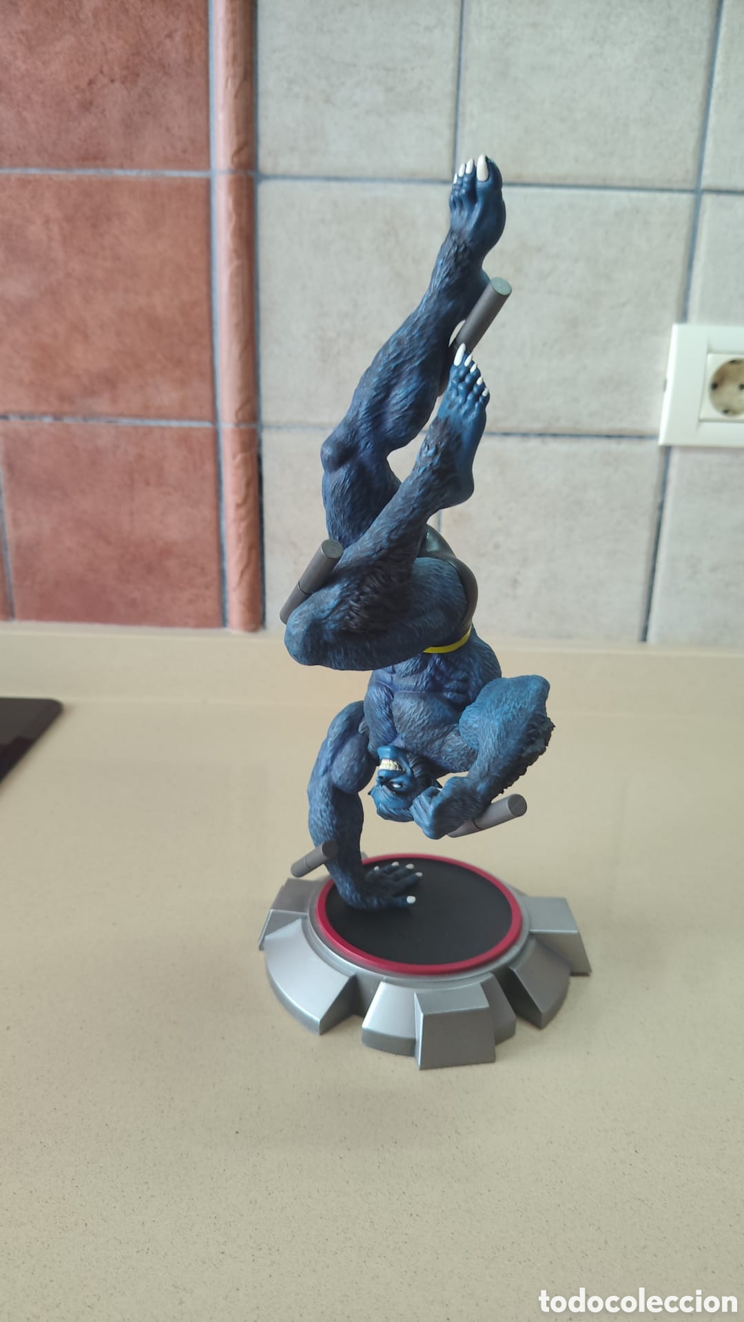 Coleccionismo: Figura Diamond select bestia - Foto 2