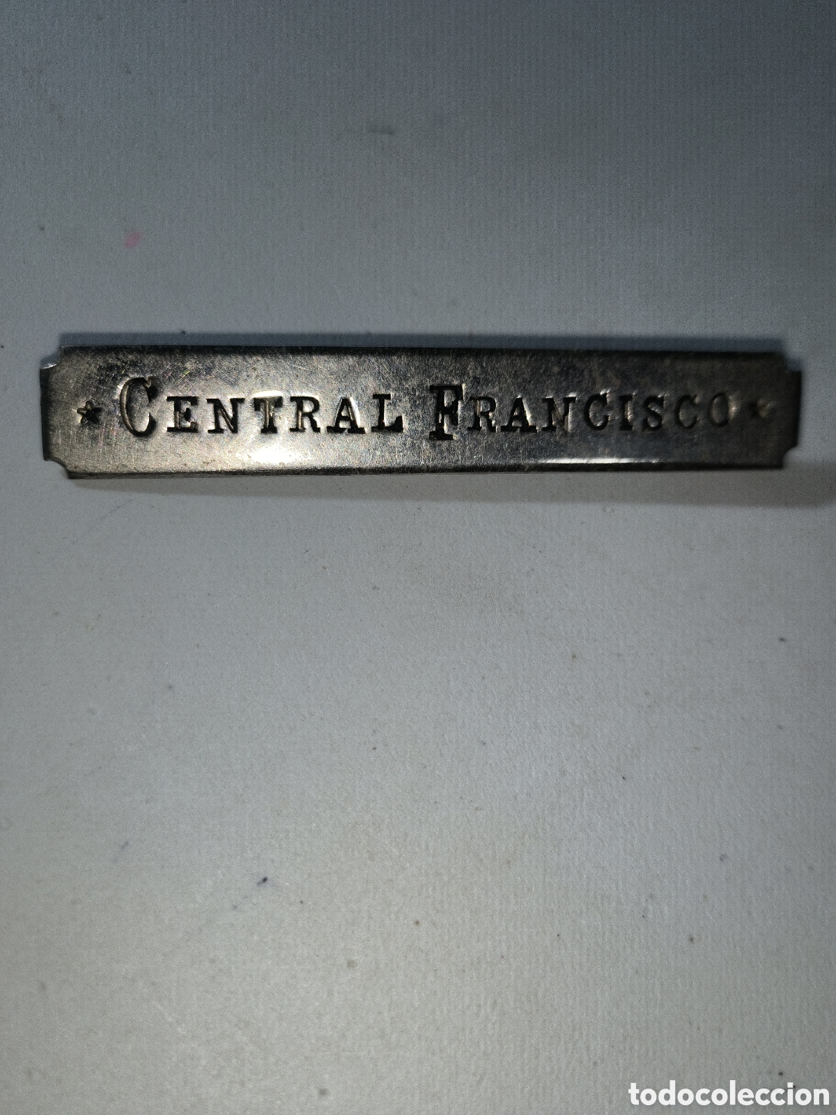 Coleccionismo: Cuba,placa de identificaci&oacute;n de trabajador central Francisco , principios siglo XX.