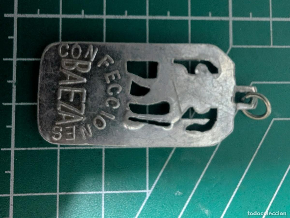 Coleccionismo: MEDALLA METALICA SAN CRISTOBAL, STOP, PROPAGANDA CONFECCIONES BAEZA