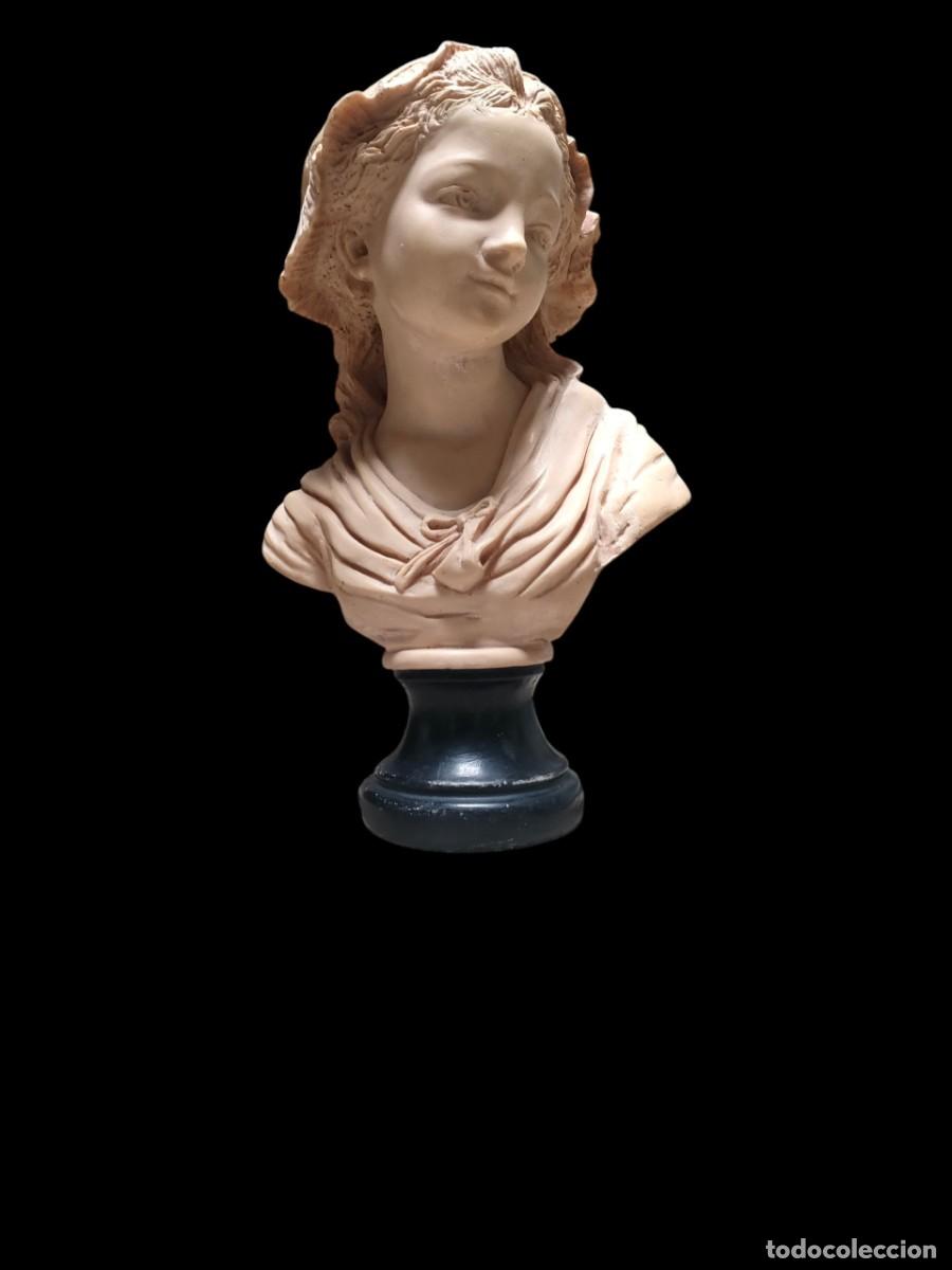 Coleccionismo: Busto in resina raffigurante contadina francese