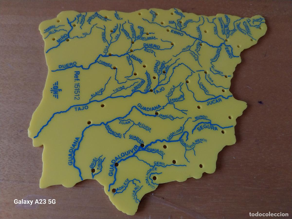 Coleccionismo: MAPA ESPA&Ntilde;A R&Iacute;OS PL&Aacute;STICO VINTAGE A&Ntilde;OS 70 12.3X14.6CMS