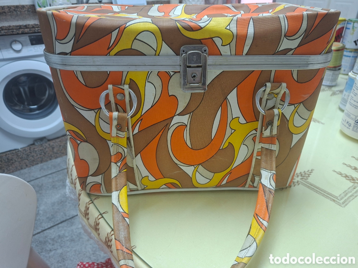Coleccionismo: Nevera portatil vintage