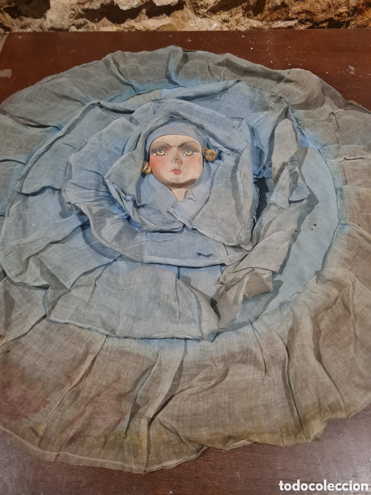 Collecting: Antiguo cojin con cara de mu&ntilde;eca