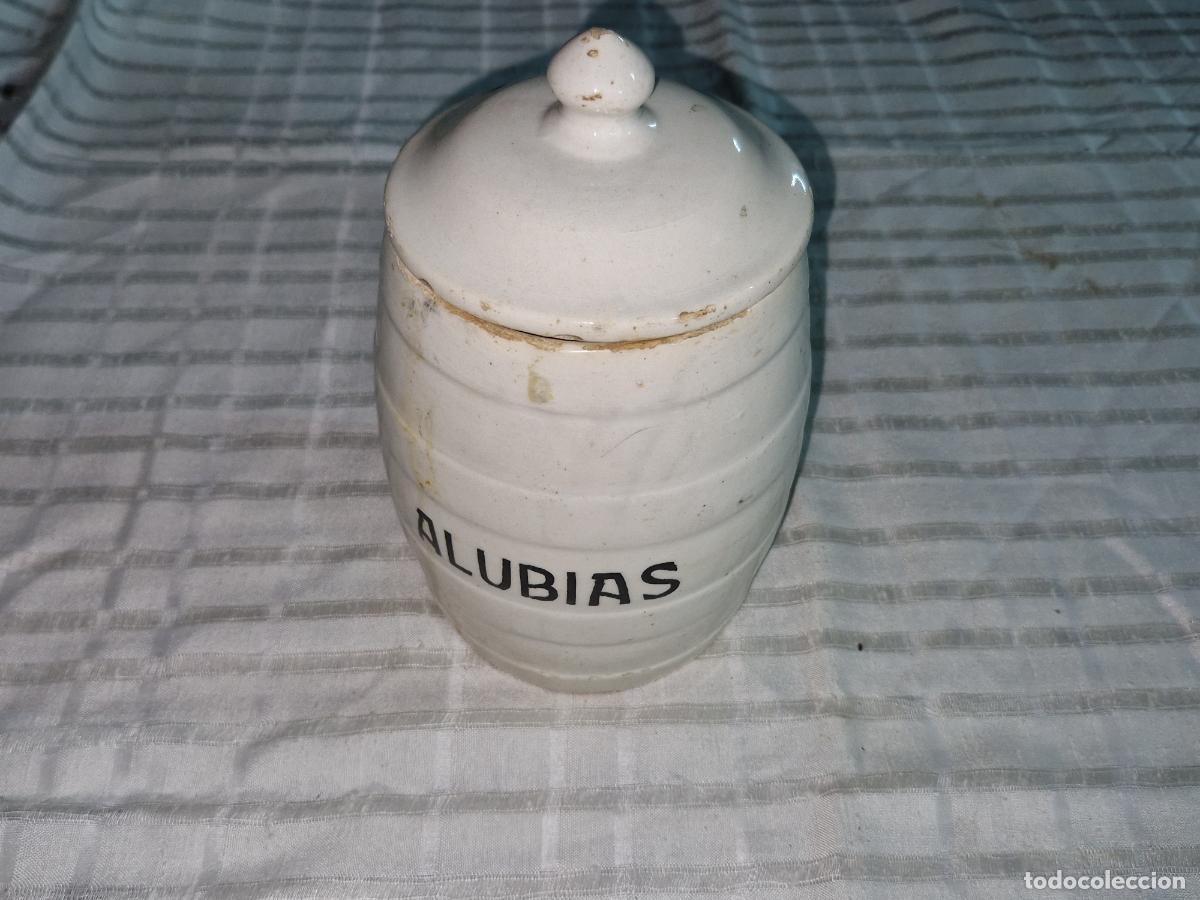 Coleccionismo: BONITO BOTIJO DE PORCELANA. COLOR BLANCO PARA ALUBIAS.