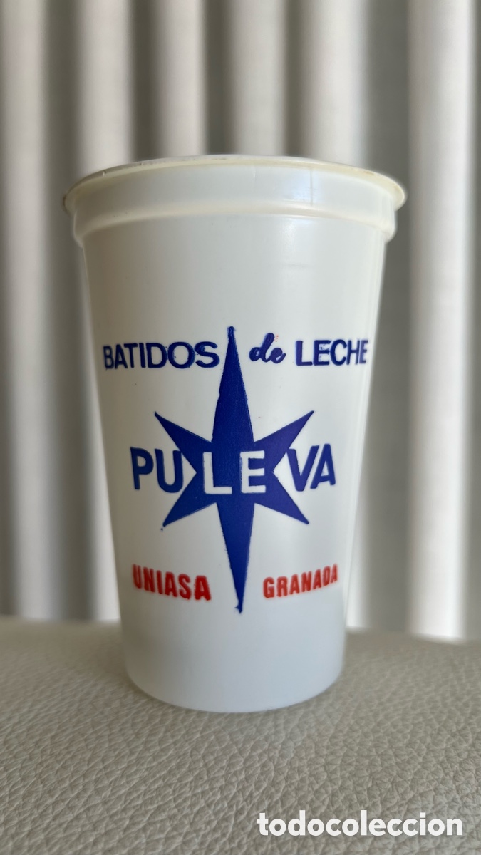 Coleccionismo: ANTIGUO VASO DE PL&Aacute;STICO BATIDOS LECHE PULEVA UNIASA GRANADA