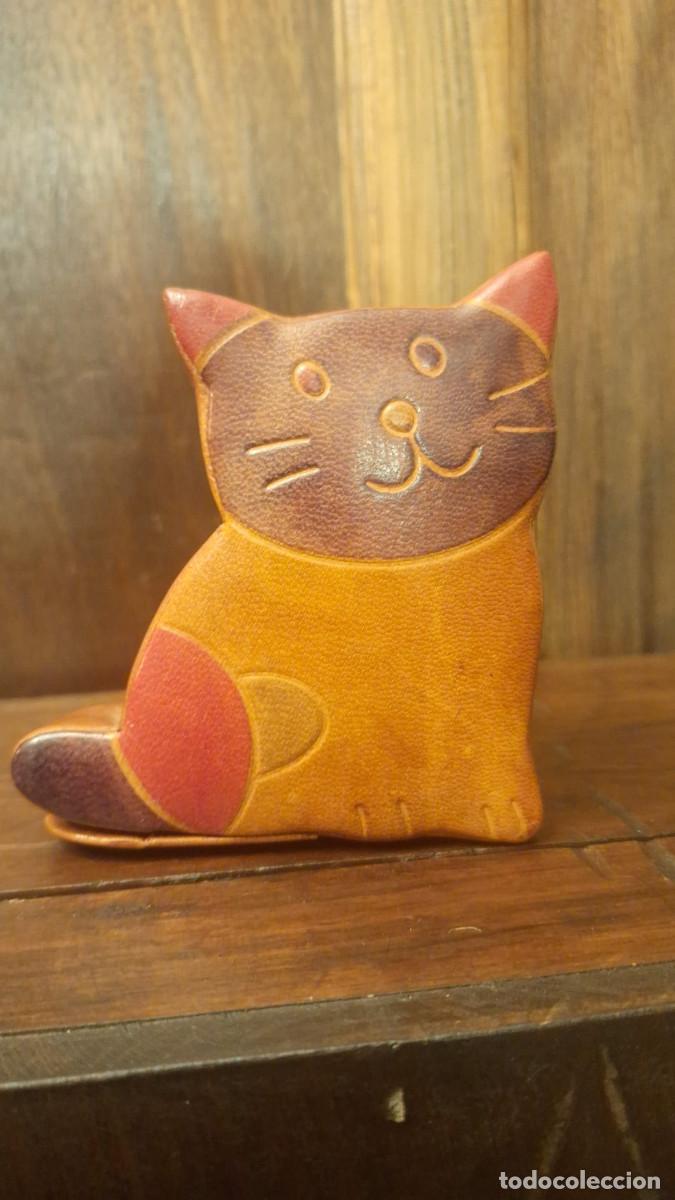 Coleccionismo: Hucha de Cuero Gato India - Foto 1