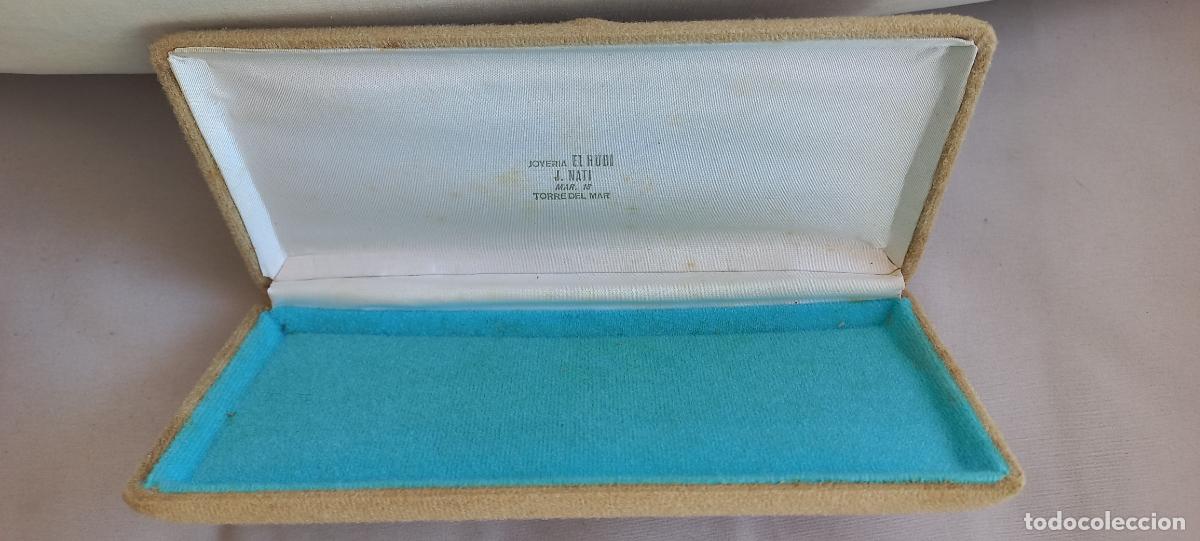 Coleccionismo: Antiguo estuche o caja vac&iacute;a para collar o joyas. Joyer&iacute;a El Rub&iacute; - J. Nati. Torre del mar.