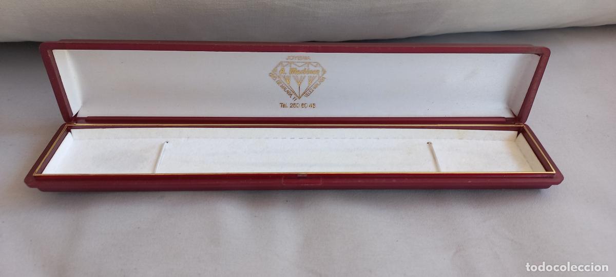 Coleccionismo: Antiguo estuche o caja vac&iacute;a para pulsera, collar o joyas. Joyer&iacute;a A. Martinez. V&eacute;lez-M&aacute;laga.