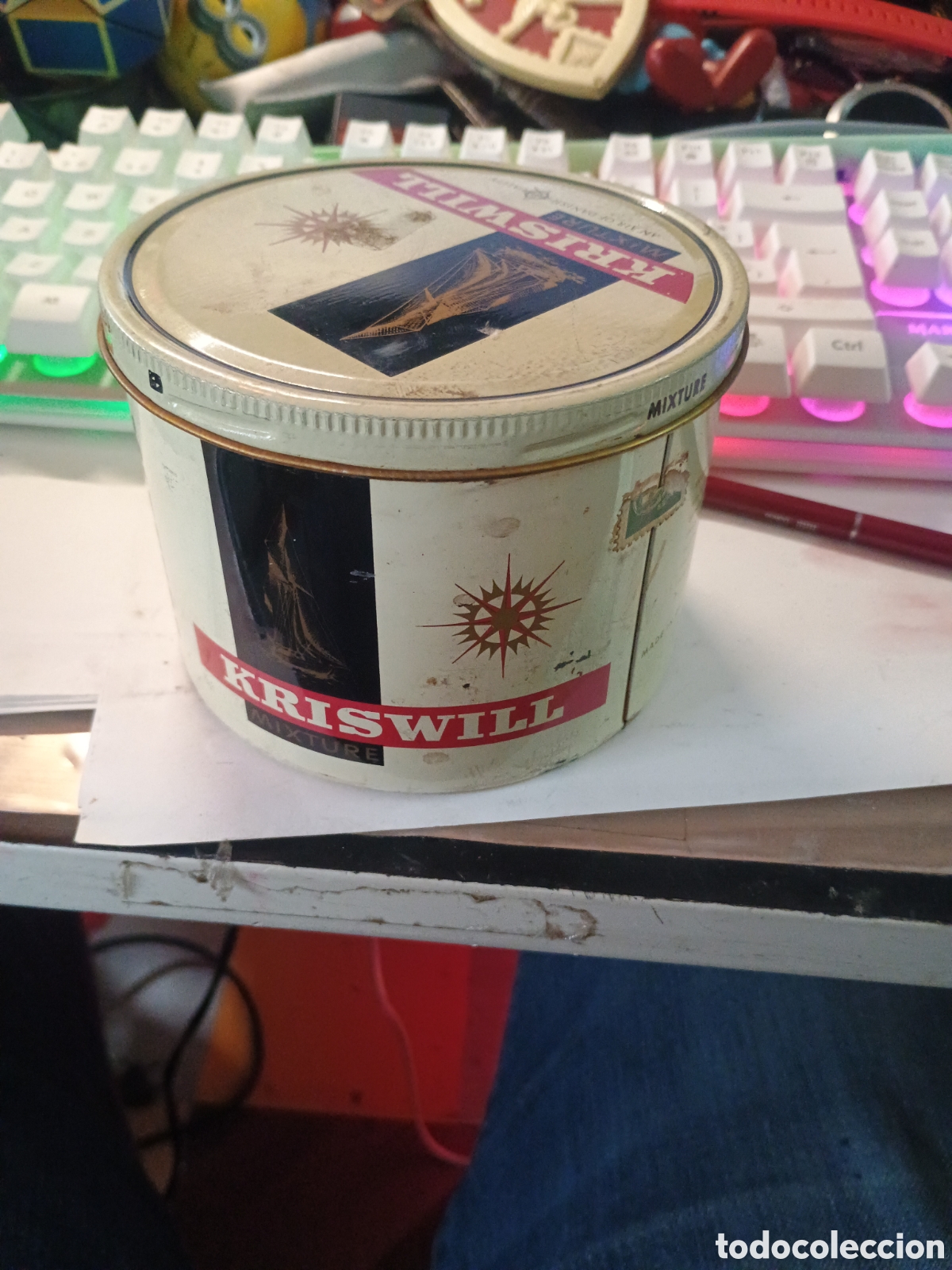 Coleccionismo: LATA DE TABACO KRISWILL CON TABACO - Foto 1