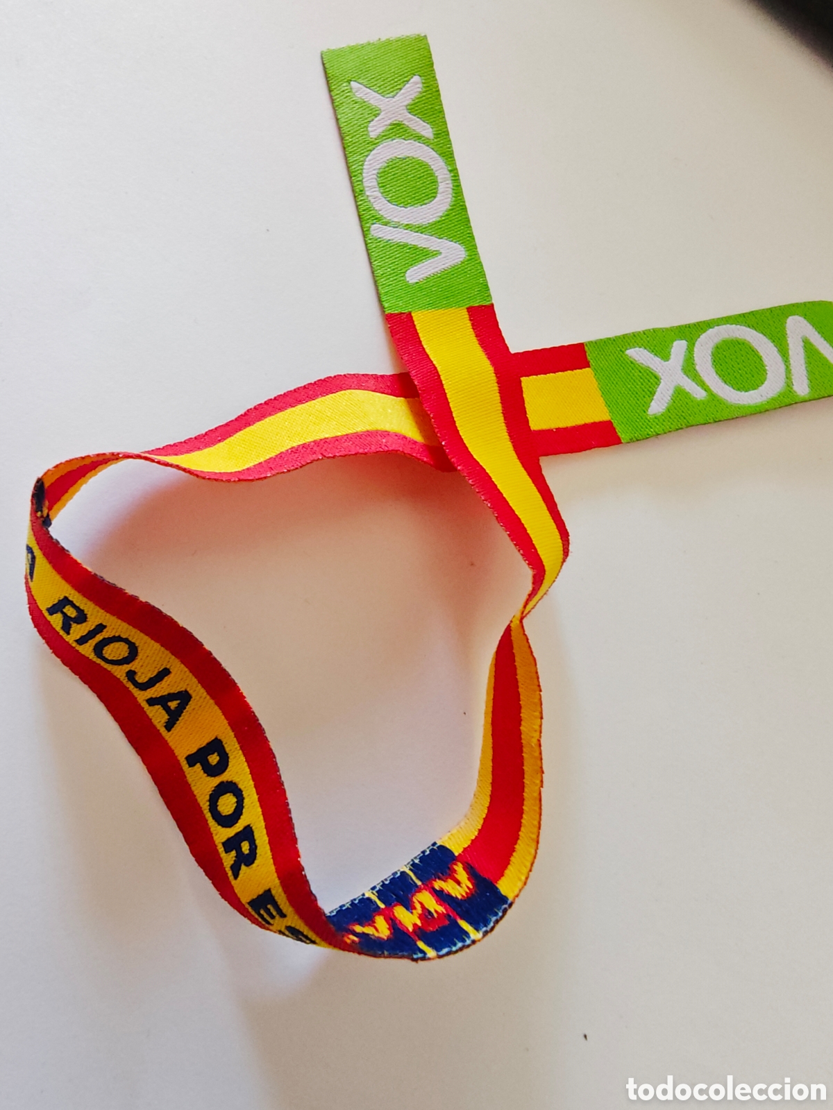 Coleccionismo: Pulsera tela de vox - la rioja - car124