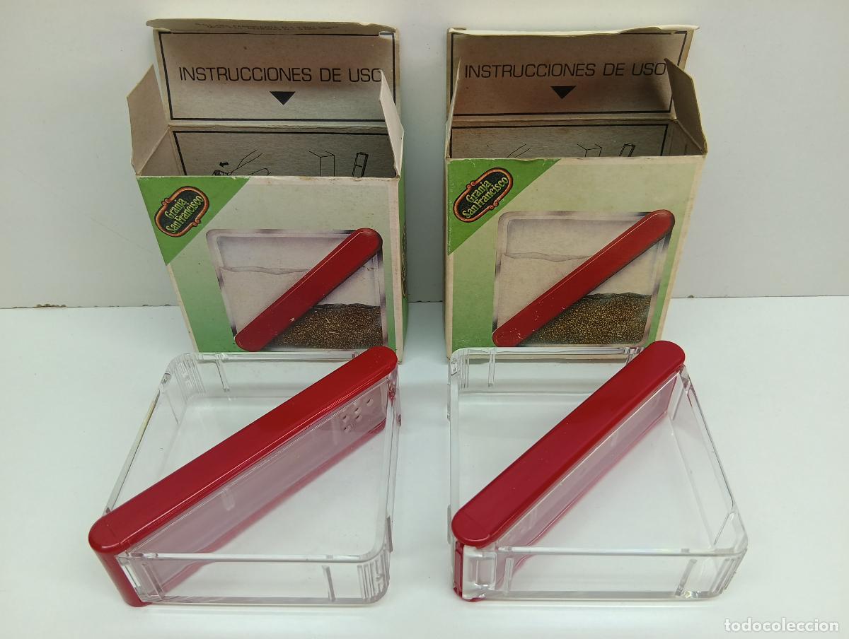 Coleccionismo: Pareja de especieros retro Granja San Francisco con caja original