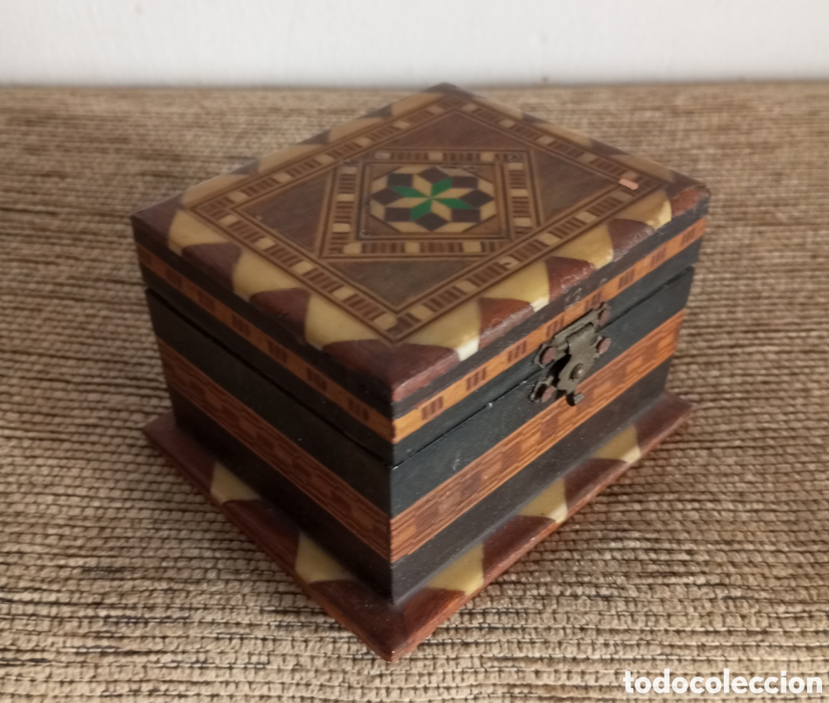 Coleccionismo: Caja de taracea granadina mide 8x6x5 cms - Foto 3