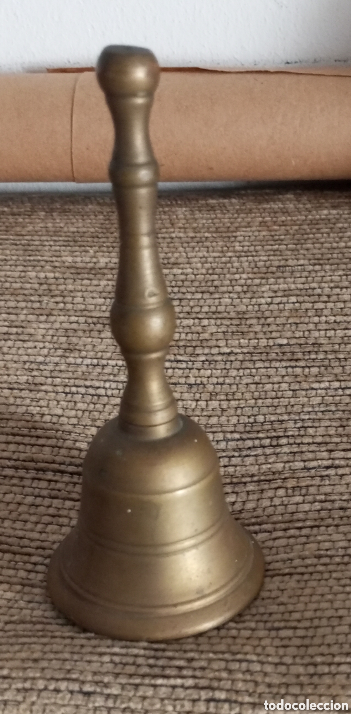 Coleccionismo: Campanilla de bronce 10 cms de altura