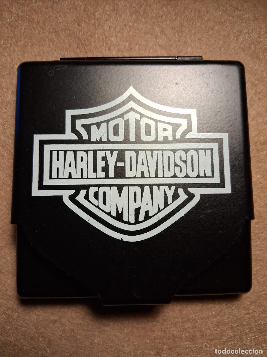 Coleccionismo: PITILLERA HARLEY- DAVIDSON, MET&Aacute;LICA, TAMA&Ntilde;O 9 X 9 CMS. APROX.